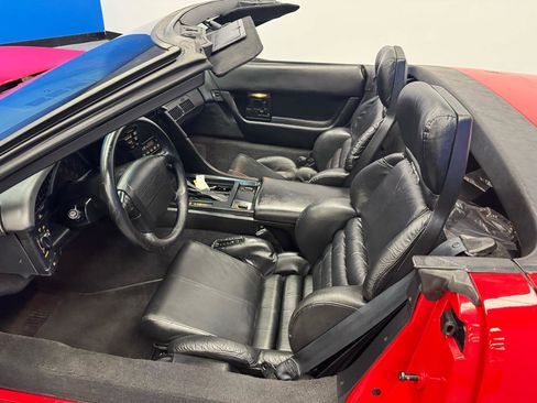 Used 1992 Chevrolet Corvette Convertible RWD image 13
