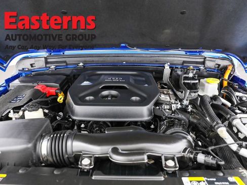 Used 2023 Jeep Wrangler Unlimited w/ Cold Weather Group AWD/4WD image 7