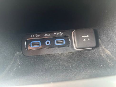 Used 2022 Jeep Grand Cherokee Limited image 26