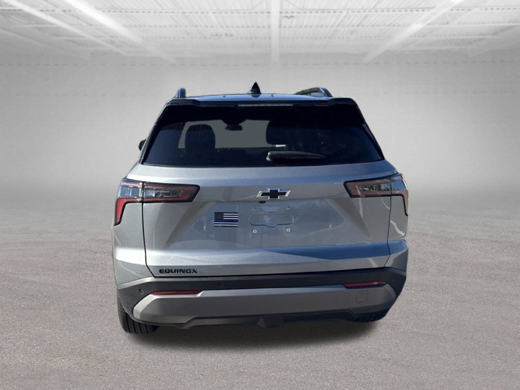 Used 2025 Chevrolet Equinox LT w/ Midnight Edition FWD image 8
