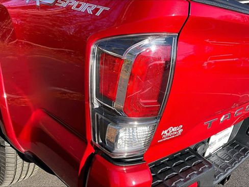 Used 2020 Toyota Tacoma TRD Sport image 27