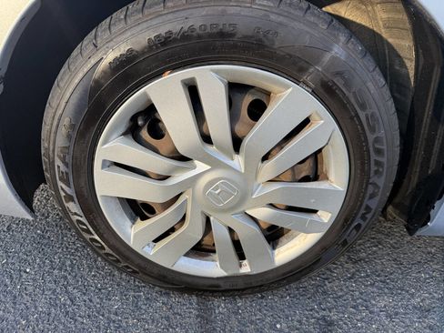 Used 2015 Honda Fit LX image 21