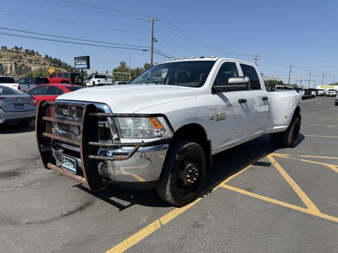 Used 2018 RAM 3500 Tradesman w/ Chrome Appearance Group image 7