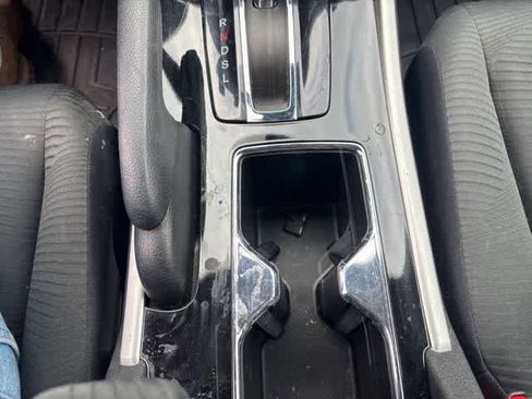 Used 2016 Honda Accord LX image 16