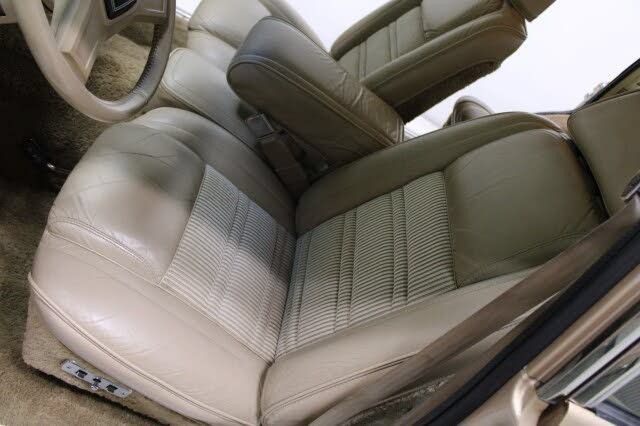 Used 1989 Jeep Grand Wagoneer AWD/4WD image 18