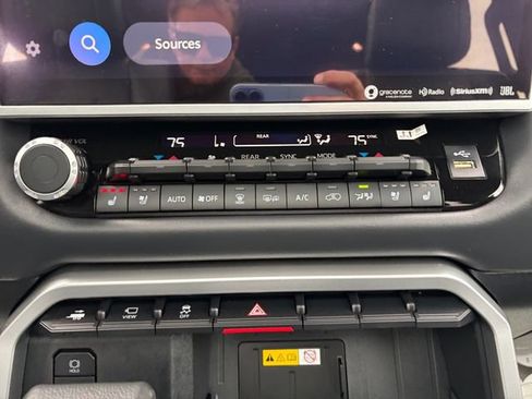 Used 2024 Toyota Sequoia Platinum AWD/4WD image 17