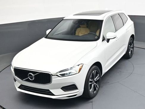 Used 2020 Volvo XC60 T5 Momentum w/ Protection Package image 25