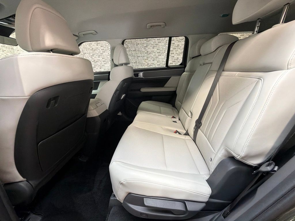 Certified 2026 Hyundai Santa Fe SEL FWD image 15