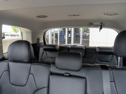 Used 2025 Kia Telluride EX image 17