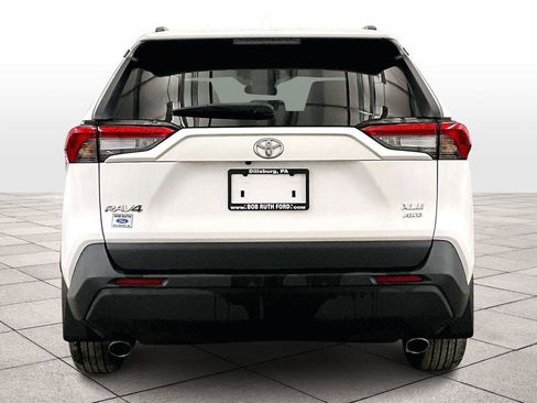 Used 2023 Toyota RAV4 XLE image 4