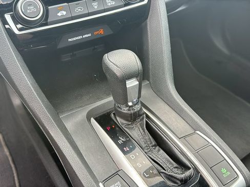 Used 2018 Honda Civic EX image 19
