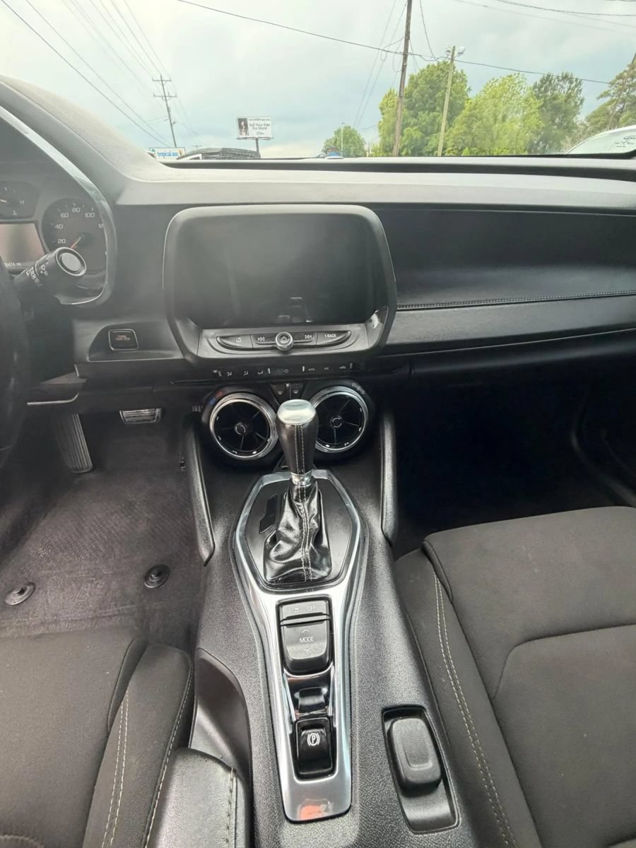 Used 2018 Chevrolet Camaro LT w/ RS Package RWD image 10