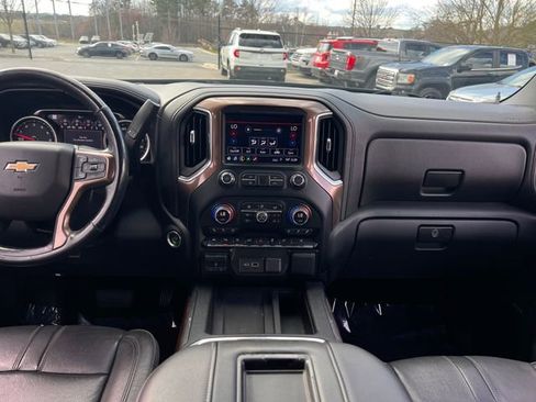 Used 2019 Chevrolet Silverado 1500 High Country image 17