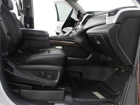 Used 2017 GMC Yukon XL SLT w/ Enhanced Security Package image 26
