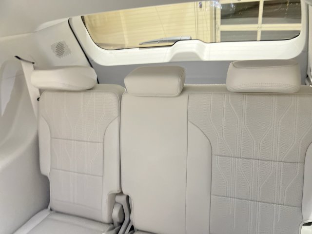 New 2027 Buick Enclave Avenir FWD image 26