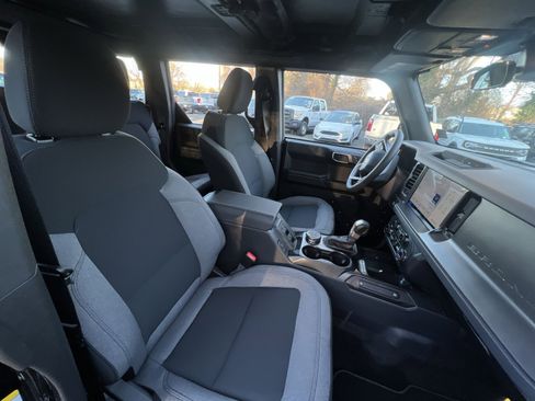 New 2025 Ford Bronco 4-Door image 25