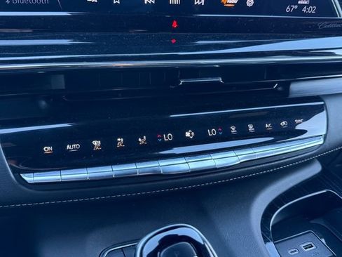 Used 2024 Cadillac Escalade Sport RWD image 19