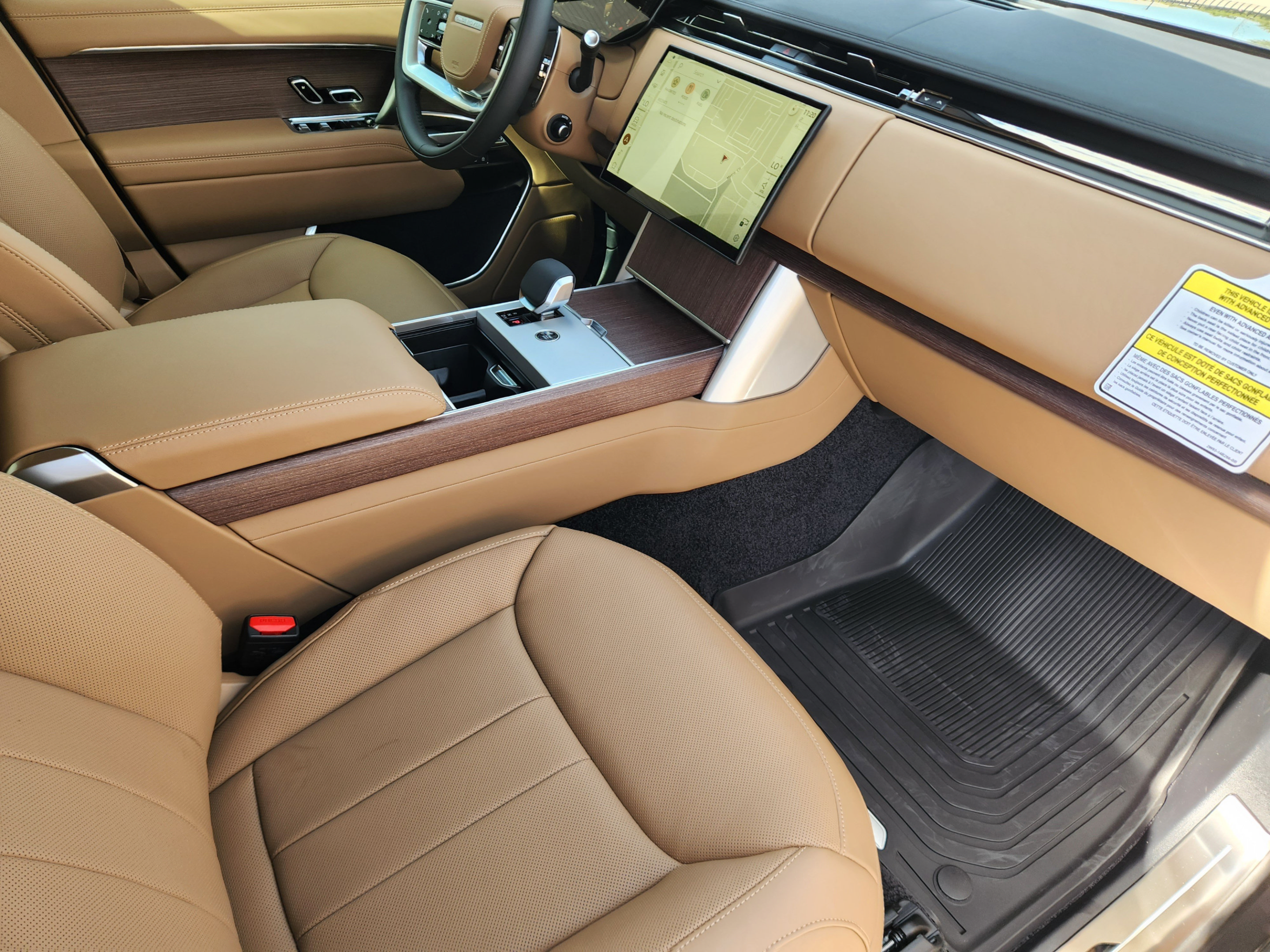New 2026 Land Rover Range Rover Long Wheelbase SE AWD/4WD image 10