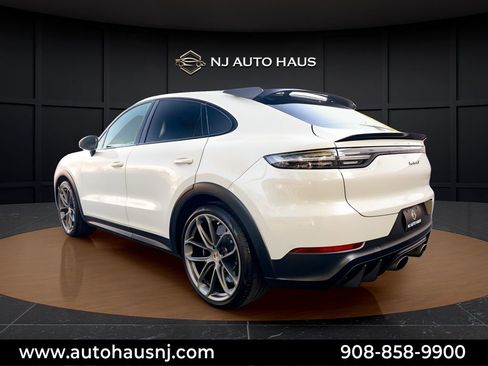 Used 2023 Porsche Cayenne Turbo GT AWD/4WD image 8