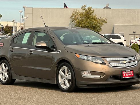 Used 2014 Chevrolet Volt Premium w/ Premium Trim Package FWD image 5