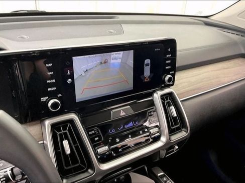Used 2023 Kia Sorento S w/ Panoramic Sunroof Package AWD/4WD image 28