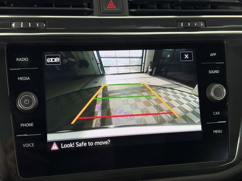 Used 2022 Volkswagen Tiguan SE R-Line AWD/4WD image 22