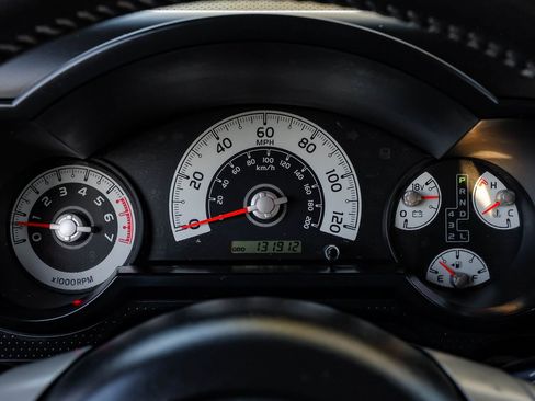 Used 2014 Toyota FJ Cruiser 4WD w/ Upgrade Package image 17