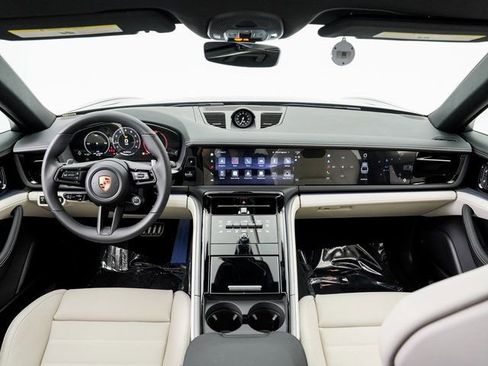 New 2026 Porsche Panamera 4 image 22