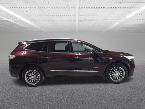 Used 2023 Buick Enclave Avenir w/ Avenir Technology Package image 5