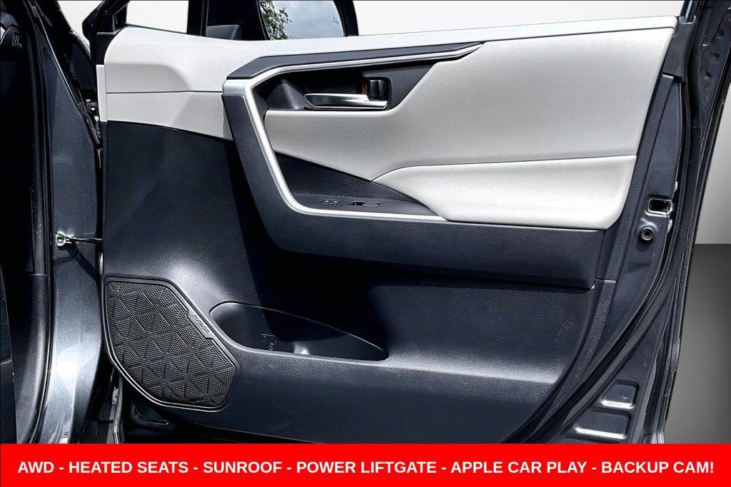 Used 2020 Toyota RAV4 XLE Premium AWD/4WD image 27