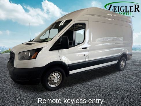 Used 2025 Ford Transit 250 148 High Roof AWD image 2