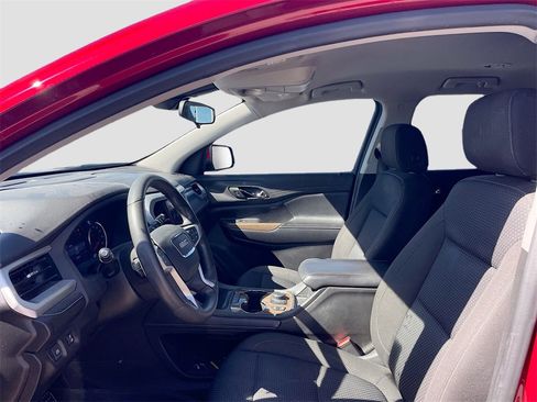 Used 2023 GMC Acadia SLE w/ Driver Convenience Package image 10