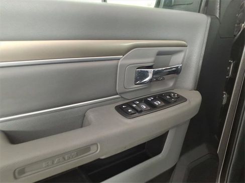 Used 2017 RAM 1500 Big Horn image 9