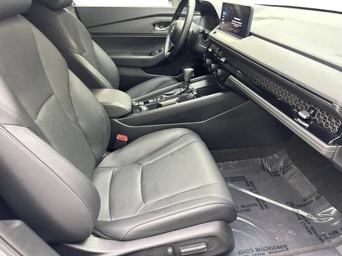 Used 2025 Honda Accord Sport image 45