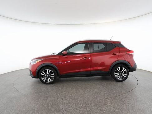 Used 2020 Nissan Kicks SV image 6