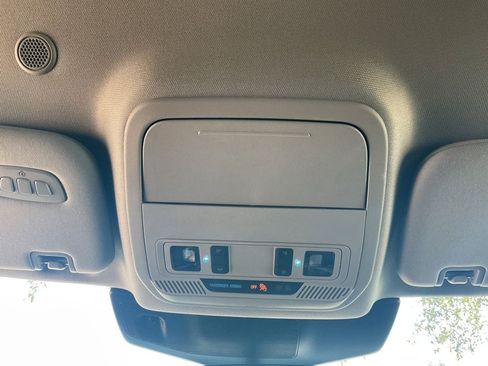 Used 2023 Ford Explorer Limited RWD image 18