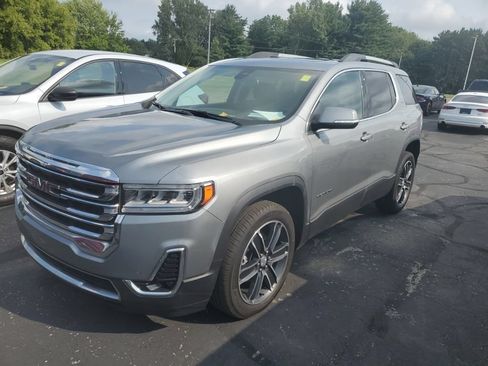Used 2023 GMC Acadia SLT w/ Preferred Package AWD/4WD image 3