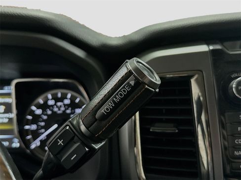 Used 2018 Nissan Titan Platinum Reserve image 17
