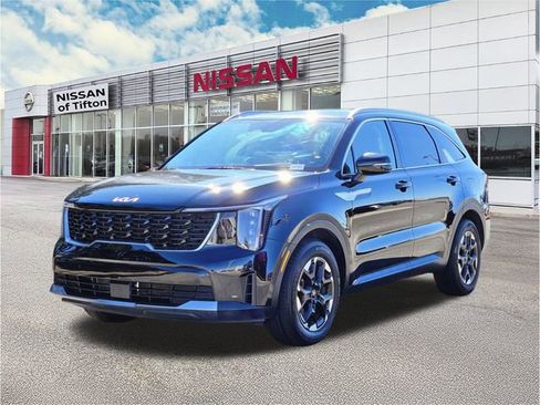 Used 2024 Kia Sorento S image 8