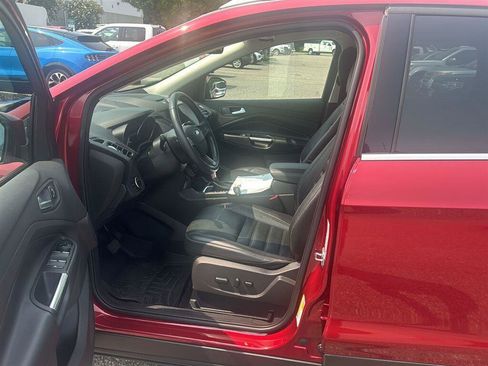 Used 2017 Ford Escape Titanium AWD/4WD image 7