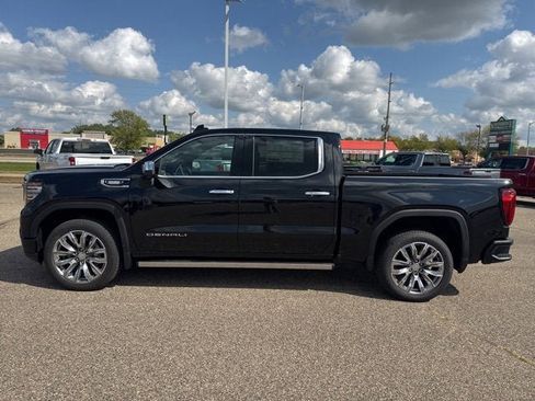 New 2026 GMC Sierra 1500 Denali w/ Denali Reserve Package image 4