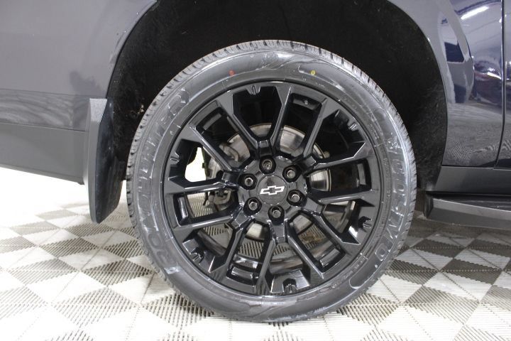 Used 2022 Chevrolet Suburban RST w/ Luxury Package AWD/4WD image 47