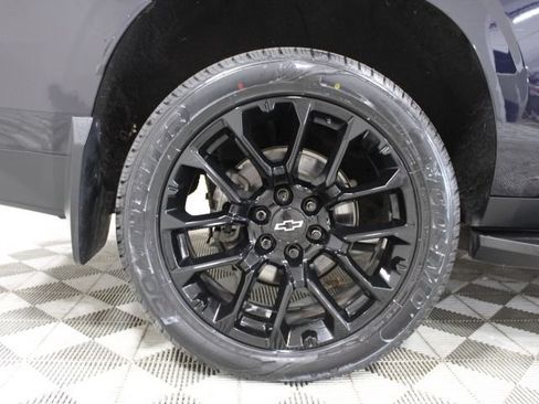 Used 2022 Chevrolet Suburban RST w/ Luxury Package AWD/4WD image 47