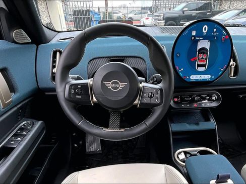 Used 2025 MINI Cooper Countryman S w/ Comfort Package Max image 8