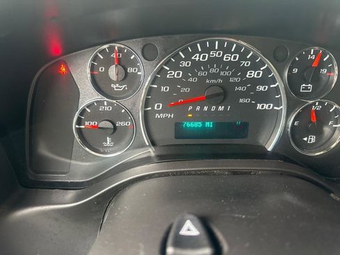 Used 2017 Chevrolet Express 3500 LT w/ LT Preferred Equipment Group RWD image 30