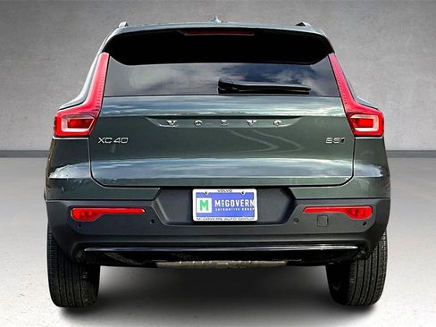 New 2026 Volvo XC40 B5 Ultra w/ Climate Package image 4