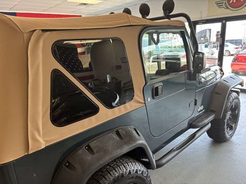 Used 2005 Jeep Wrangler SE AWD/4WD image 11