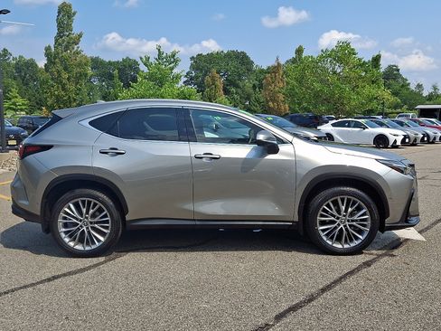 Used 2024 Lexus NX 350h AWD w/ Vision Package image 8