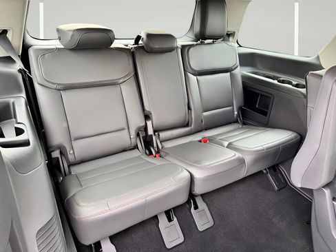 New 2025 Ford Expedition Active image 33