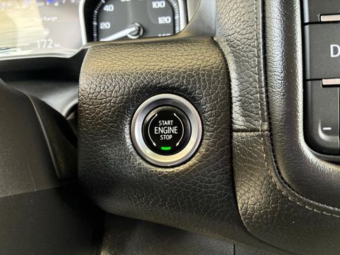 Used 2021 GMC Yukon XL Denali image 29